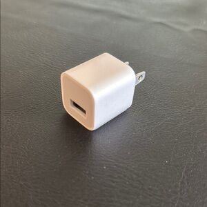 Apple White USB Charger Block
